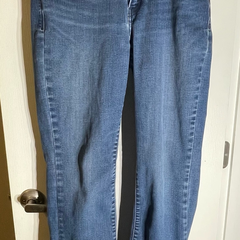 Levi's 529 Mid Rise Curvy Boot 29x32 womans Jeans Medium Wash Distressed Y2K